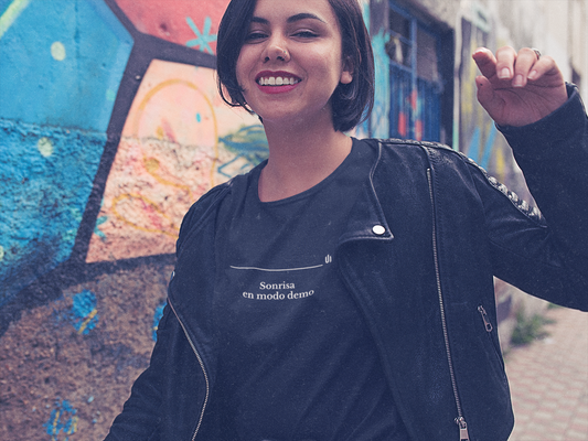 Sonrisa en modo demo - Unisex T-shirt
