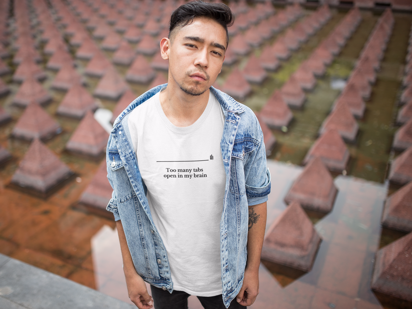 Too many tabs open in my brain - Unisex T-shirt