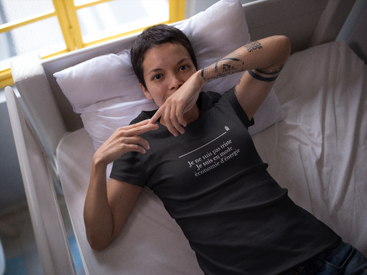 Je ne suis pas triste  Je suis en mode économie d’énergie - Unisex T-shirt