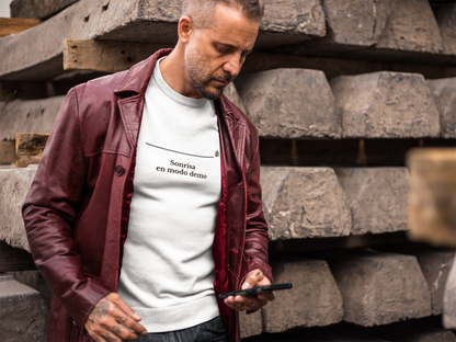 Sonrisa en modo demo - Unisex T-shirt