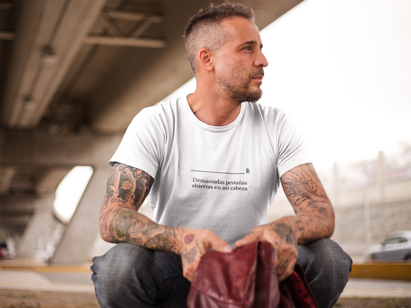 Demasiadas pestañas abiertas en mi cabeza - Unisex T-shirt